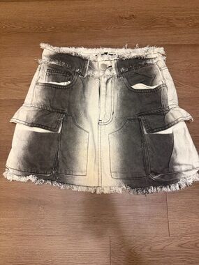 EGO White & Black Frayed Denim High-Waisted Skirt, size 4